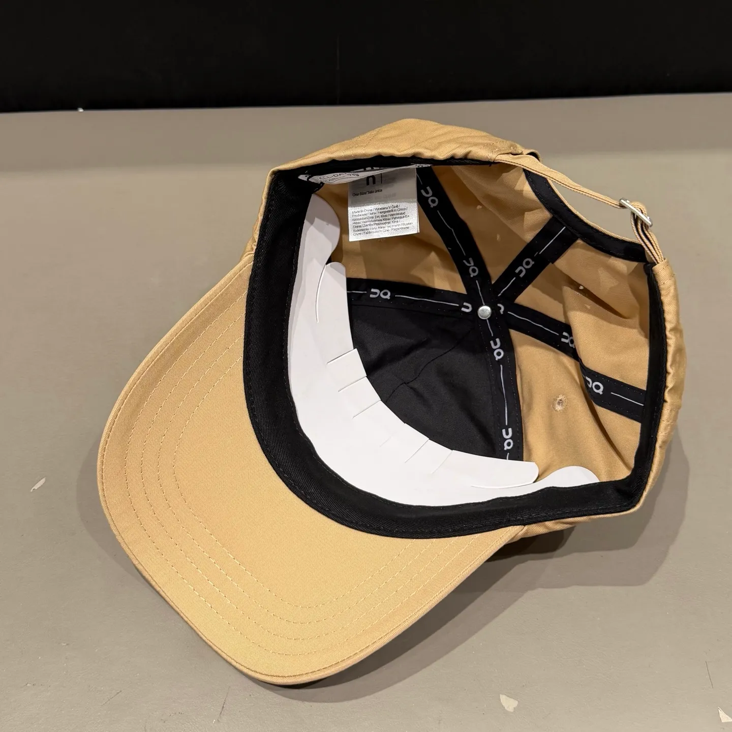 On Angpao small label washed baseball cap